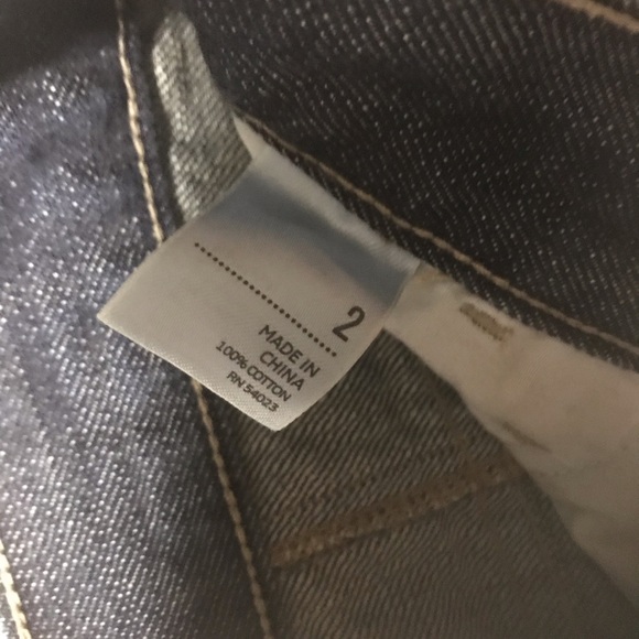 Old navy size 2 denim miniskirt - Picture 3 of 4